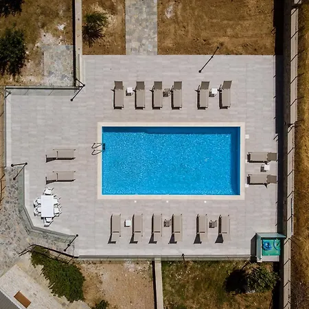 Village Omalos
